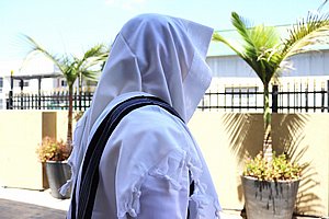 טלית "כתר": קלאסיקה נצחית של צמר וקדושה / פסים שחורים טלית "כתר": קלאסיקה נצחית של צמר וקדושה / פסים שחורים