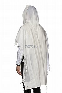 טלית דגם "מודים" בגוון לבן טלית דגם "מודים" בגוון לבן