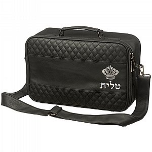תיק טלית "כתר המלכות" – דמוי עור (PU) שחור עם עיטורי כסף בולטים תיק טלית "כתר המלכות" – דמוי עור (PU) שחור עם עיטורי כסף בולטים
